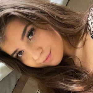 Meet your Posher, Nina